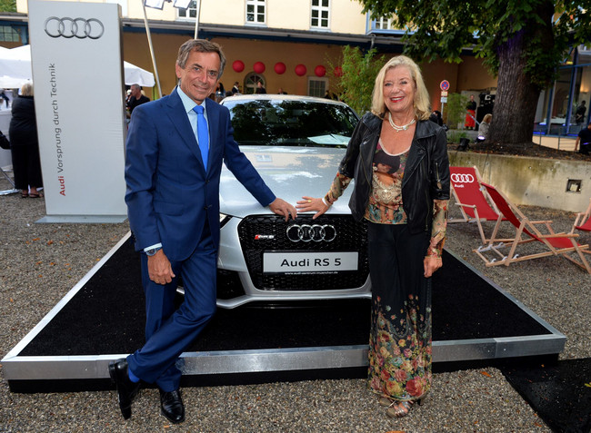 Schauspielerin Jutta Speidel und Thomas Günther, Gesamtvertriebsleiter der Audi Region Süd, genossen den Abend ((c)SchneiderPress)